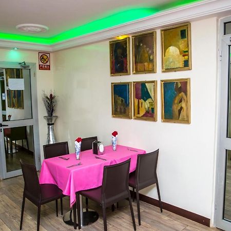 Hotel Univers 3 Aeroport Luxe Niamey Eksteriør billede