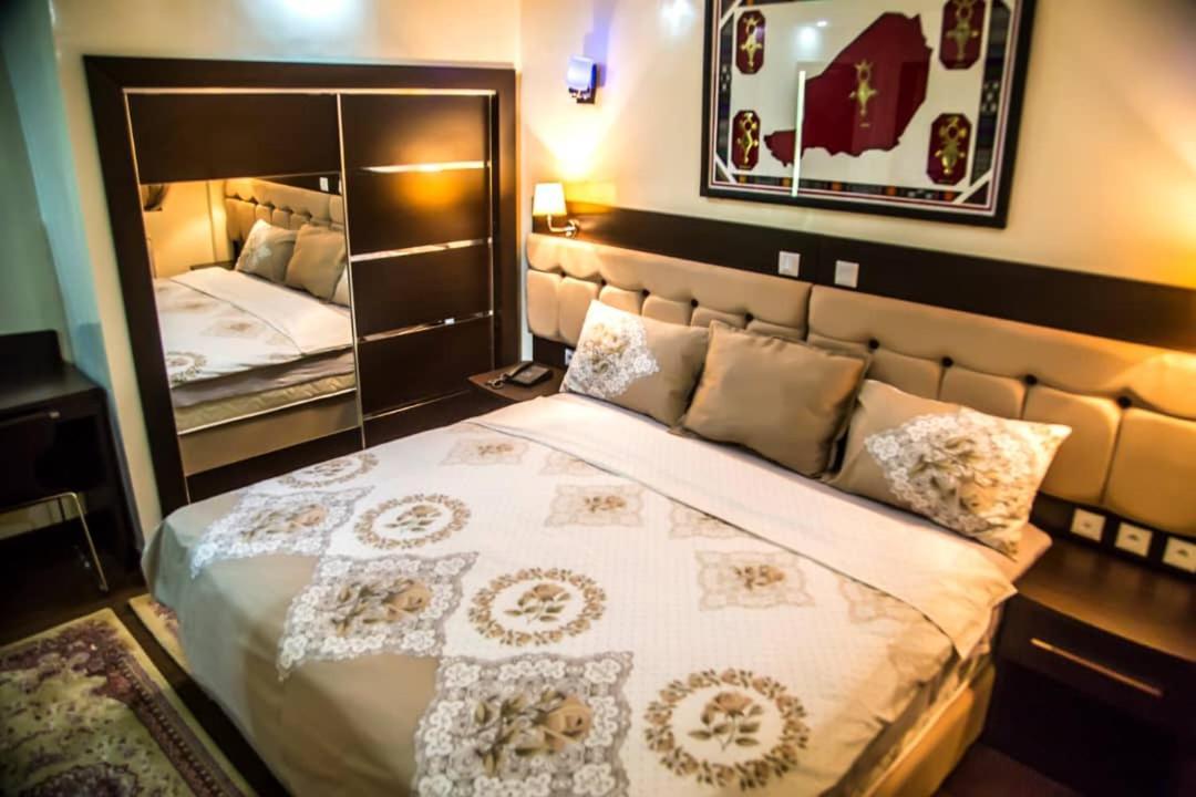 Hotel Univers 3 Aeroport Luxe Niamey Eksteriør billede