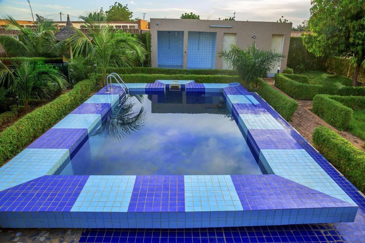 Hotel Univers 3 Aeroport Luxe Niamey Eksteriør billede